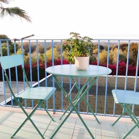 Ippari & Oanis Holiday home *