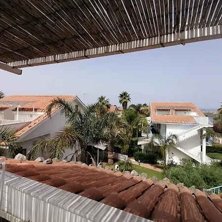 Ippari & Oanis Holiday home *